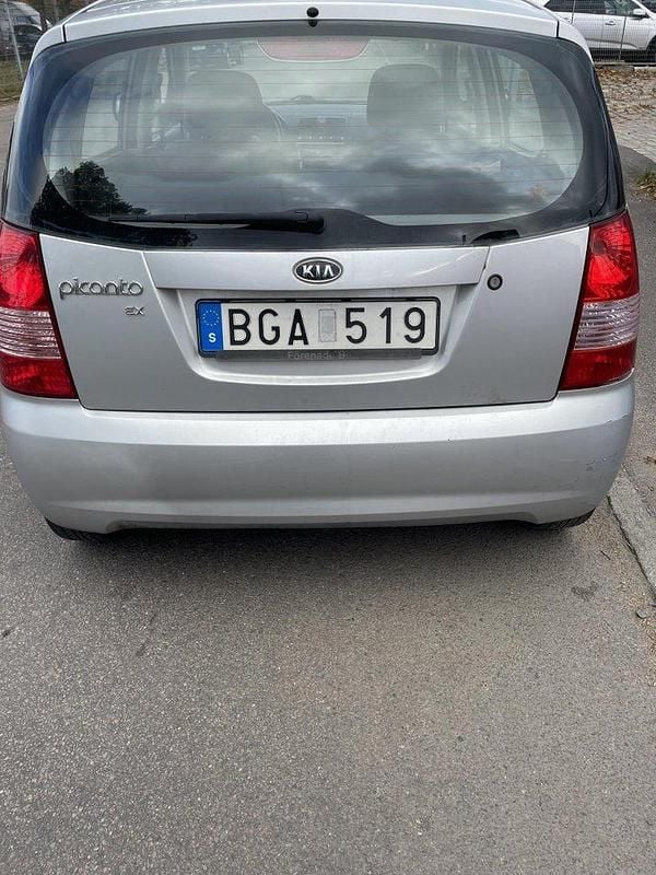 Silver Begagnad 2006 Kia Picanto 4 Halvkombi | 18 900 kr (Marknadspris) - Bild 1/2