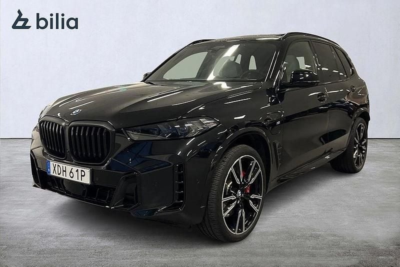 Svart Begagnad 2025 BMW X5 M Sport SUV | 989 900 kr (Bra pris) - Bild 1/4