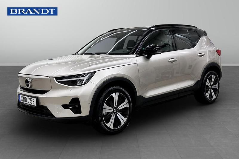 Grå Begagnad 2023 Volvo XC40 Single Motor SUV | 389 900 kr (Lite dyr) - Bild 1/4