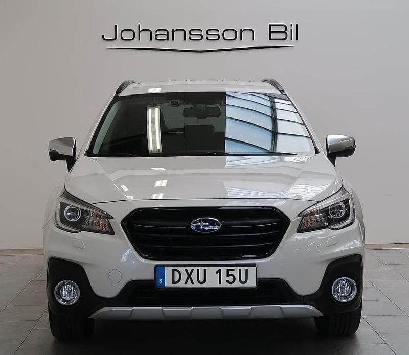 Begagnad Subaru Outback 175 HK (128 kW) 2020 Vit Kombi