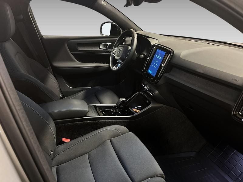 Begagnad Volvo C40 Plus 169 kW (231 HK) 2023 Silver SUV