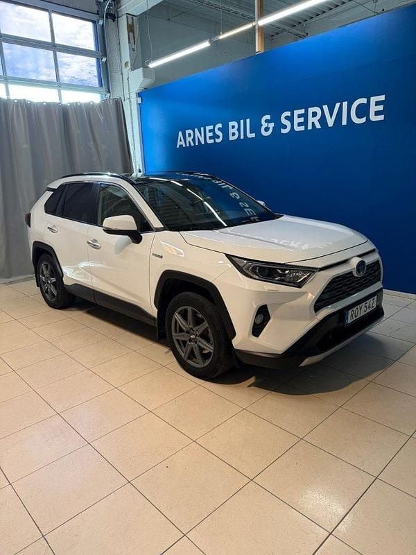 Vit Begagnad 2020 Toyota RAV4 Hybrid Executive SUV | 287 900 kr (Bra pris) - Bild 1/4