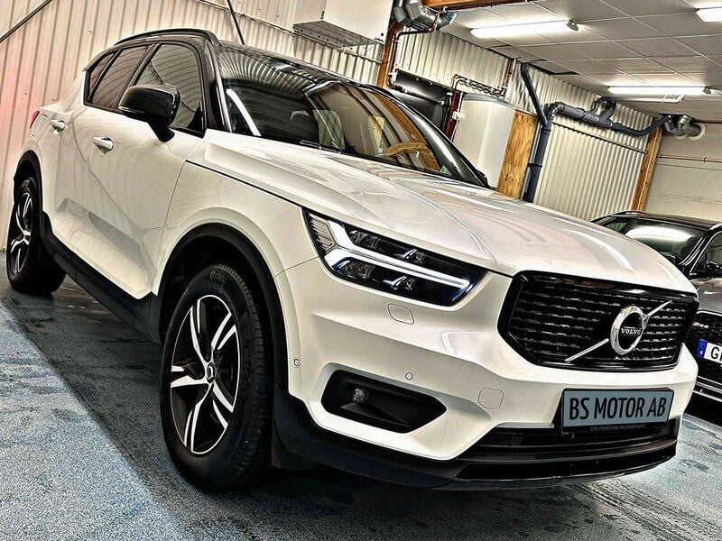 Begagnad Volvo XC40 R-Design 190 HK (139 kW) 2017 Vit SUV