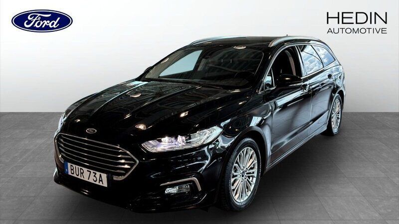 Svart (black) Begagnad 2022 Ford Mondeo Titanium Kombi | 259 900 kr (Marknadspris) - Bild 1/4