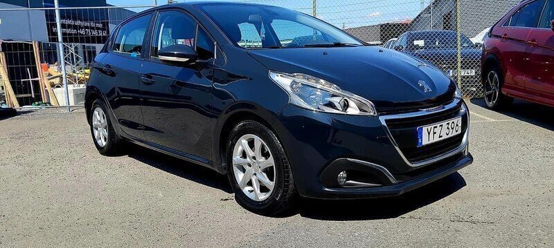 Grå Begagnad 2016 Peugeot 208 Halvkombi | 77 000 kr (Marknadspris) - Bild 1/4