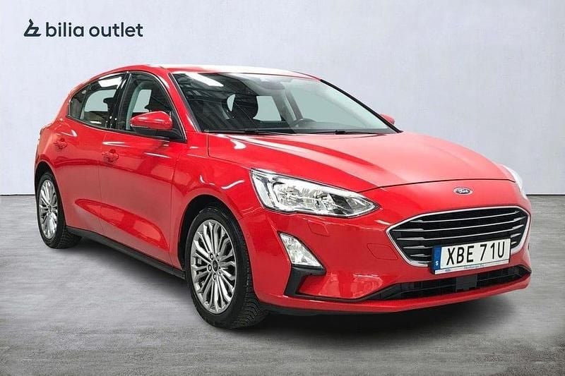 Begagnad Ford Focus Titanium 125 HK (91 kW) 2019 Röd Halvkombi