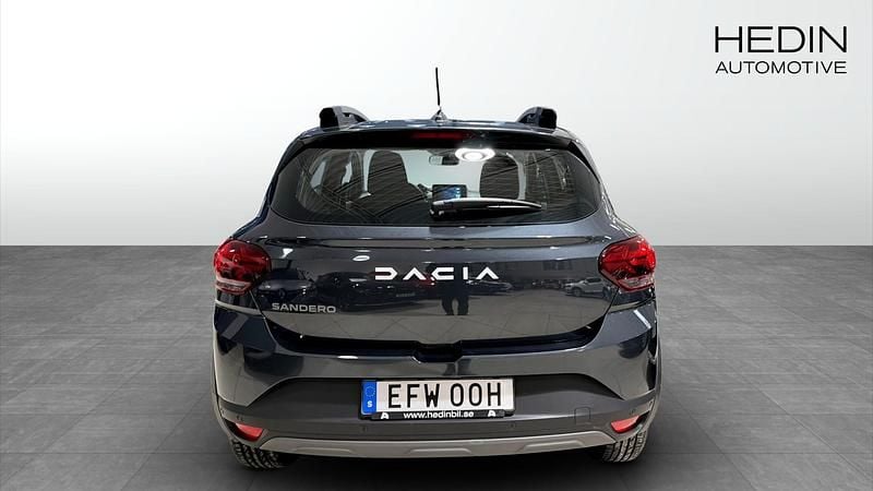 Begagnad Dacia Sandero Expression 91 HK (66 kW) 2022 Grå Halvkombi
