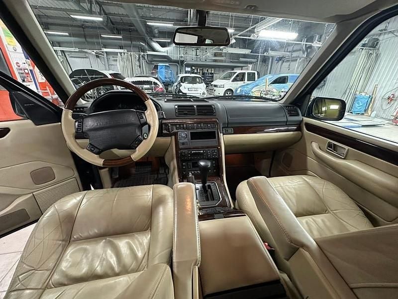 Begagnad Land Rover Range Rover 218 HK (160 kW) 2001 SUV