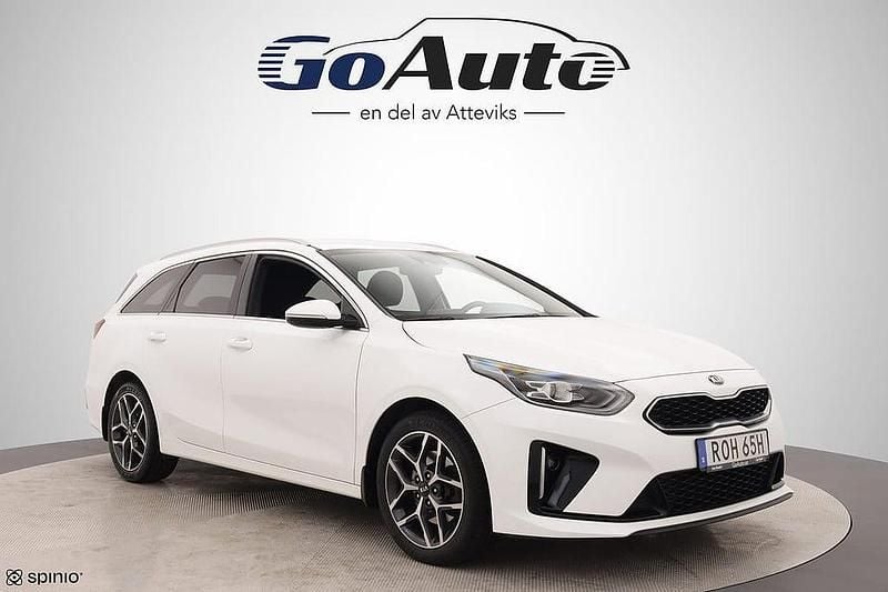 Vit Begagnad 2019 Kia Ceed Sportswagon GT-Line Kombi | 189 500 kr (Marknadspris) - Bild 1/4
