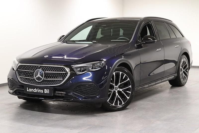 Begagnad Mercedes E220 All-Terrain 197 HK (144 kW) 2025 Mörkblå Kombi