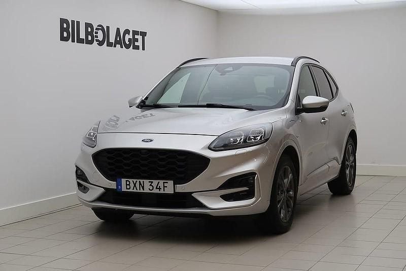 Grå Begagnad 2020 Ford Kuga ST-Line SUV | 194 900 kr (Marknadspris) - Bild 1/4