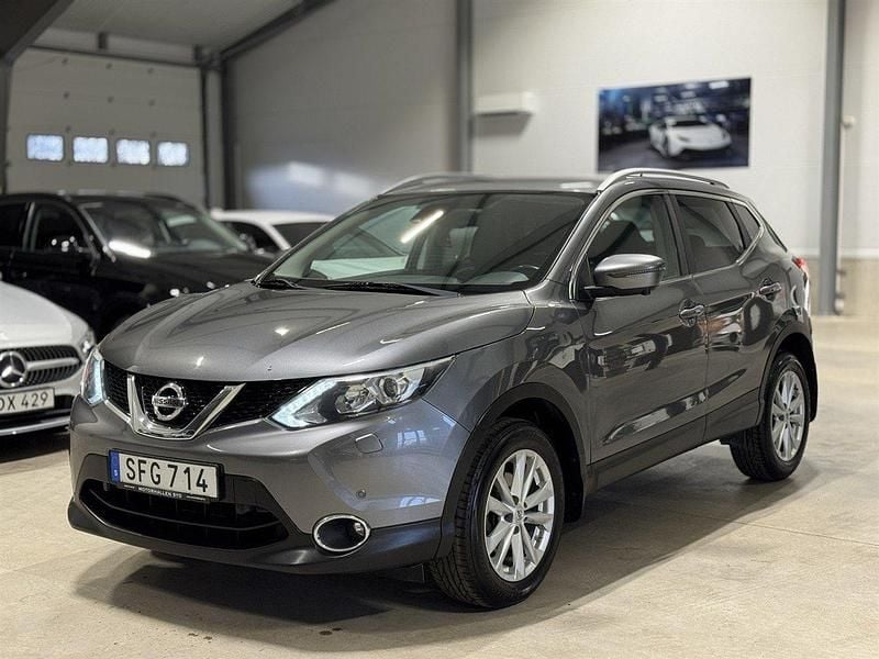 Grå Begagnad 2014 Nissan Qashqai SUV | 129 900 kr (Lite dyr) - Bild 1/4
