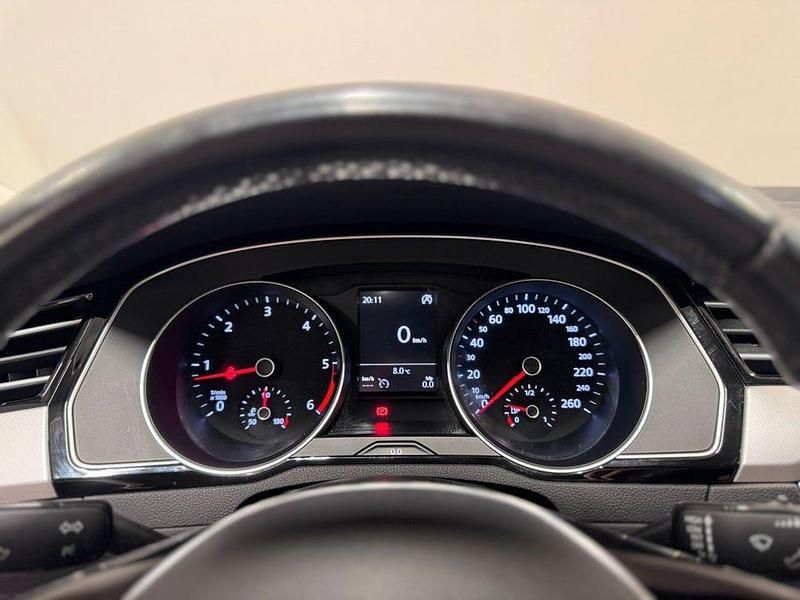 Begagnad VW Passat 150 HK (110 kW) 2015 Röd Kombi