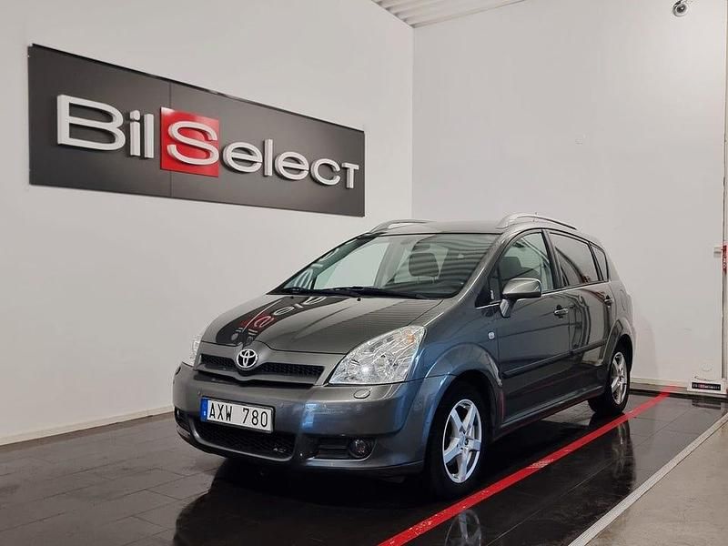 Grå Begagnad 2006 Toyota Corolla Verso Minibuss | 64 900 kr (Marknadspris) - Bild 1/4