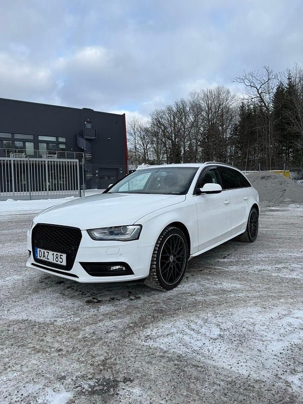 Begagnad Audi A4 177 HK (130 kW) 2013 Vit Kombi