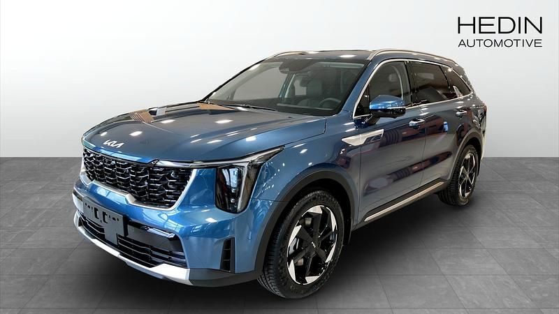 Blå (blue) Ny 2025 Kia Sorento Advance SUV | 659 900 kr - Bild 1/4