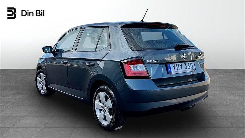 Begagnad Skoda Fabia Style 90 HK (66 kW) 2016 Grå Halvkombi