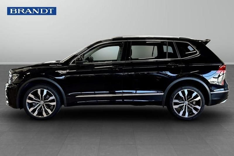 Begagnad VW Tiguan Allspace R-line 203 HK (149 kW) 2021 Svart SUV