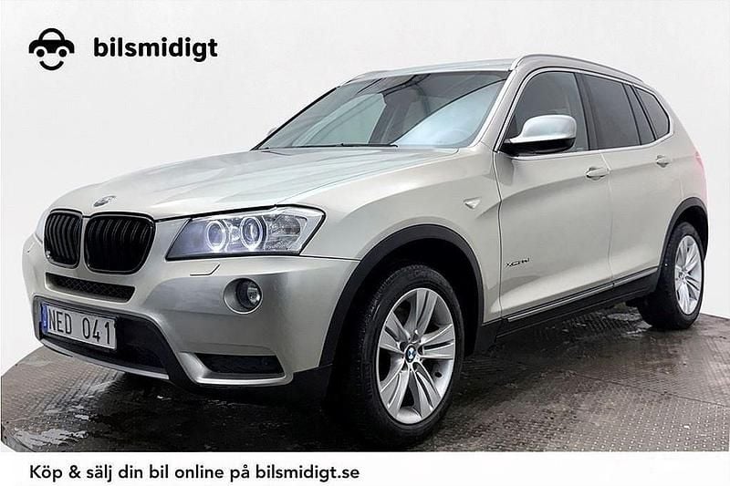 Ljusgrå Begagnad 2012 BMW X3 SUV | 108 900 kr (Bra pris) - Bild 1/3
