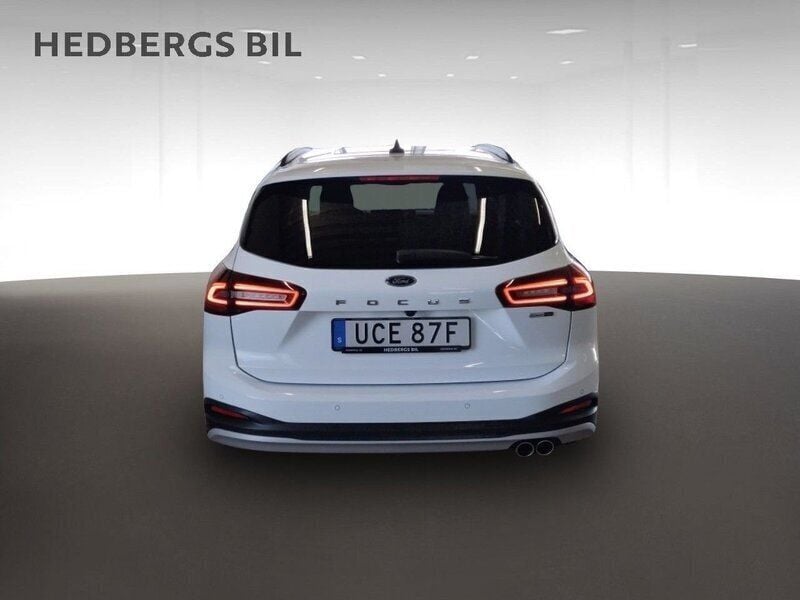 Begagnad Ford Focus Business Edition 126 HK (92 kW) 2022 Vit Kombi