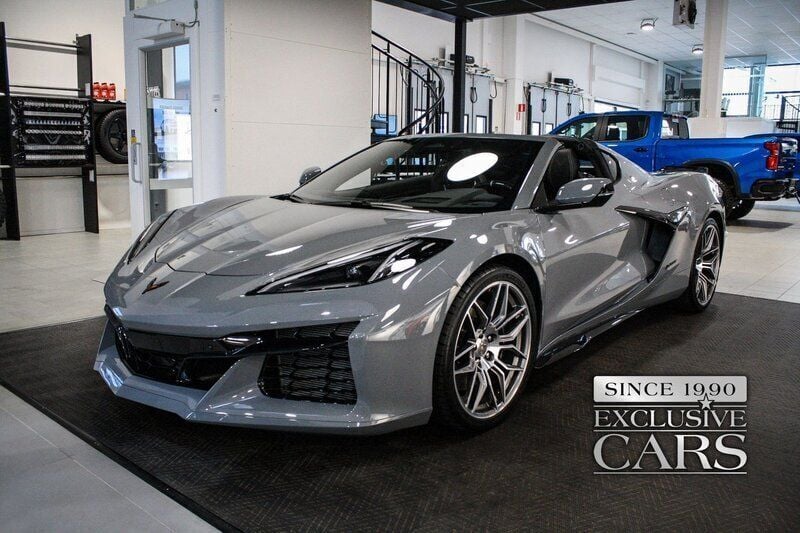 Grå Ny 2024 Chevrolet Corvette Z06 Sportkupé | 2 504 580 kr - Bild 1/4