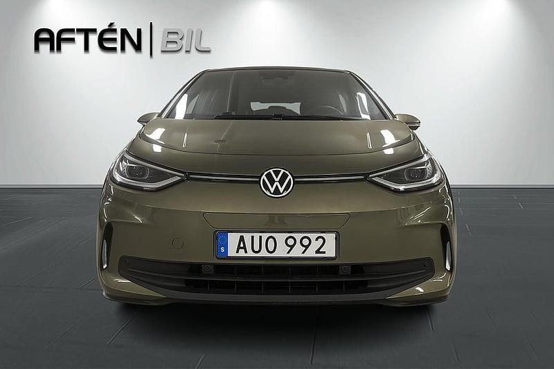 Begagnad VW ID.3 Pro Performance 150 kW (204 HK) 2023 Grön Halvkombi
