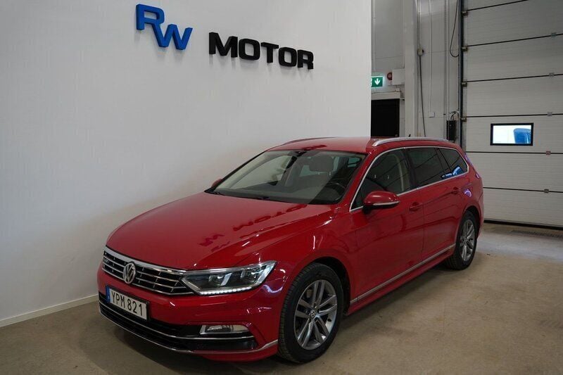Röd Begagnad 2017 VW Passat R-line Kombi | 164 900 kr (Bra pris) - Bild 1/4