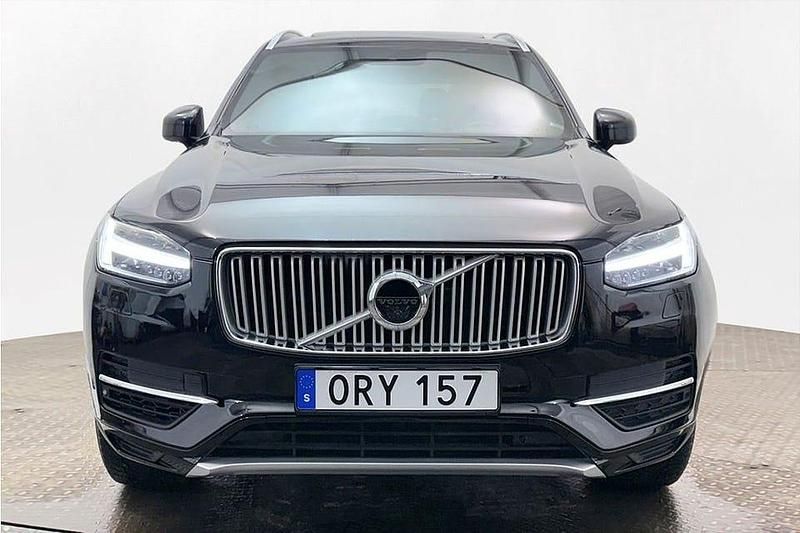 Begagnad Volvo XC90 Inscription 407 HK (299 kW) 2016 Svart SUV