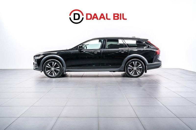 Svart Begagnad 2020 Volvo V90 CC Kombi | 304 700 kr (Marknadspris) - Bild 1/4