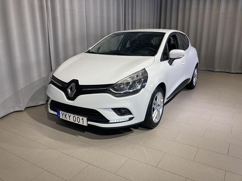 Vit Begagnad 2017 Renault Clio IV Expression Halvkombi | 79 900 kr (Marknadspris) - Bild 1/4