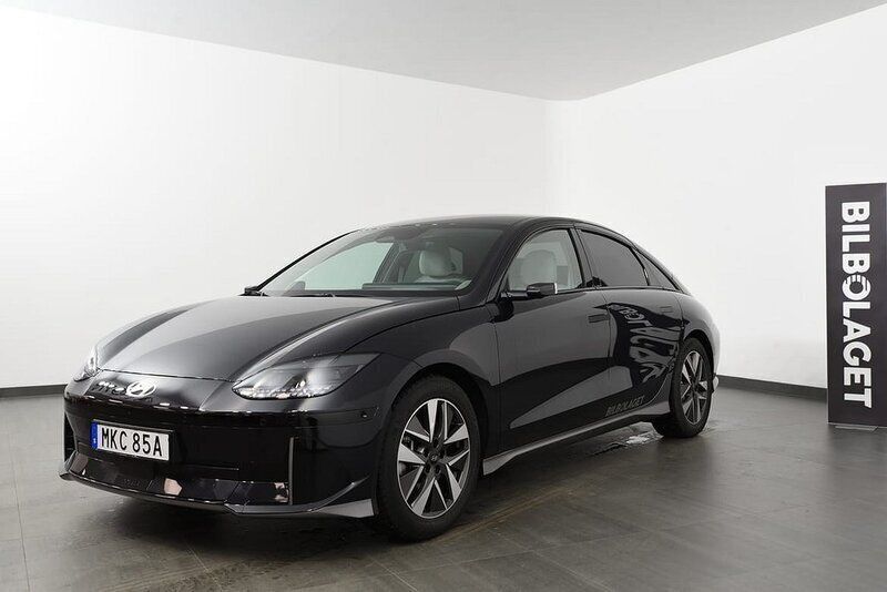Blå Begagnad 2023 Hyundai Ioniq 6 Sedan | 698 600 kr - Bild 1/4