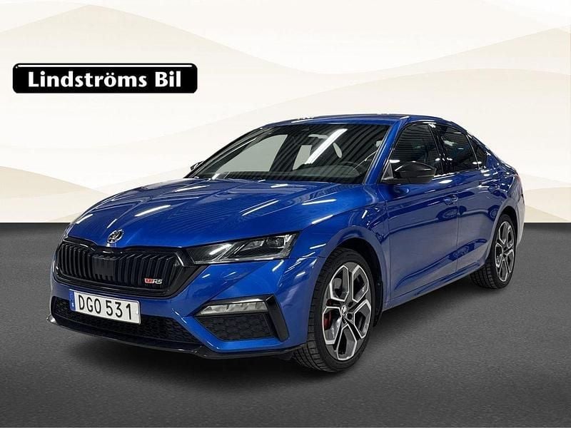 Blå Begagnad 2020 Skoda Octavia RS Halvkombi | 284 900 kr (Bra pris) - Bild 1/3