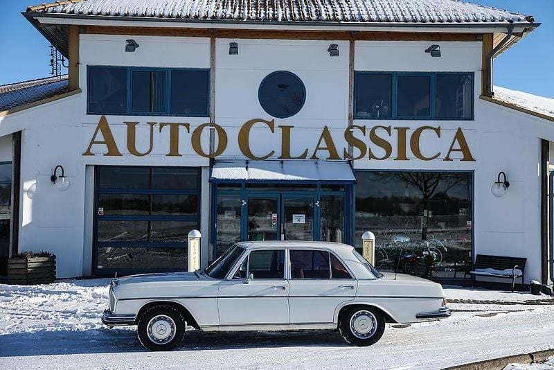 Begagnad Mercedes 280 140 HK (102 kW) 1969 Vit Sedan