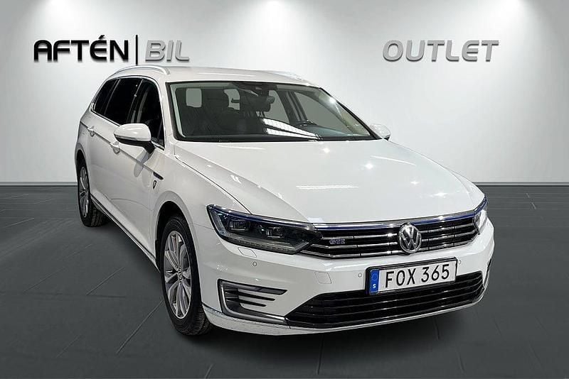 Begagnad VW Passat Executive 218 HK (160 kW) 2018 Pure white Kombi