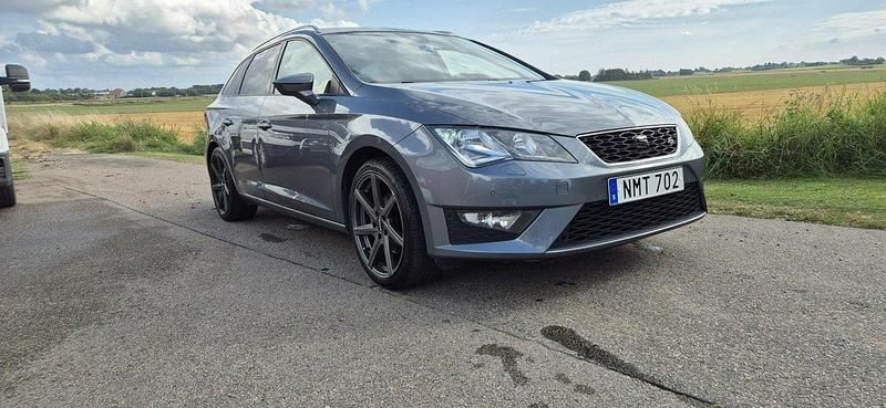 Grå Begagnad 2014 Seat Leon ST FR Kombi | 64 900 kr (Dyr) - Bild 1/4