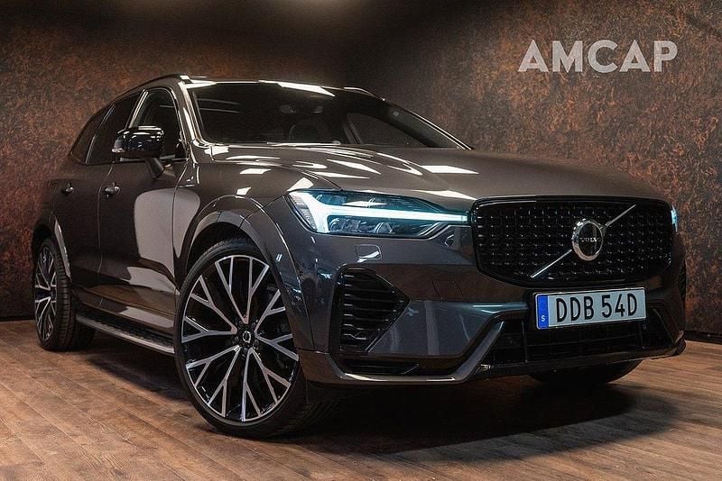 Grå Begagnad 2022 Volvo XC60 R-Design SUV | 548 500 kr (Dyr) - Bild 1/4