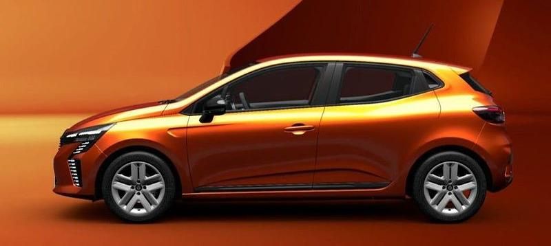 Begagnad Renault Clio V Evolution 90 HK (66 kW) 2024 Orange Halvkombi