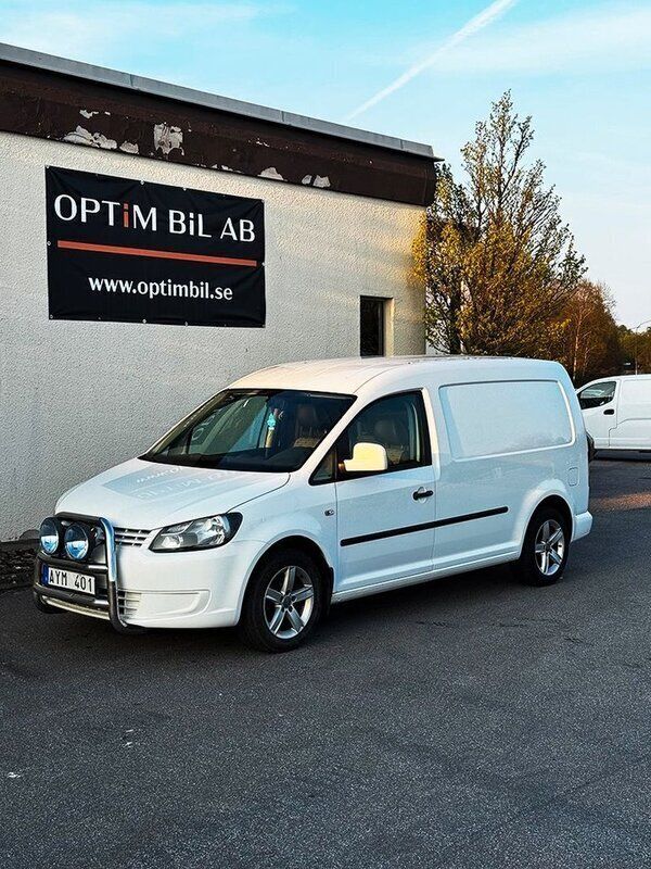 Vit Begagnad 2011 VW Caddy Maxi Minibuss | 49 900 kr (Marknadspris) - Bild 1/4