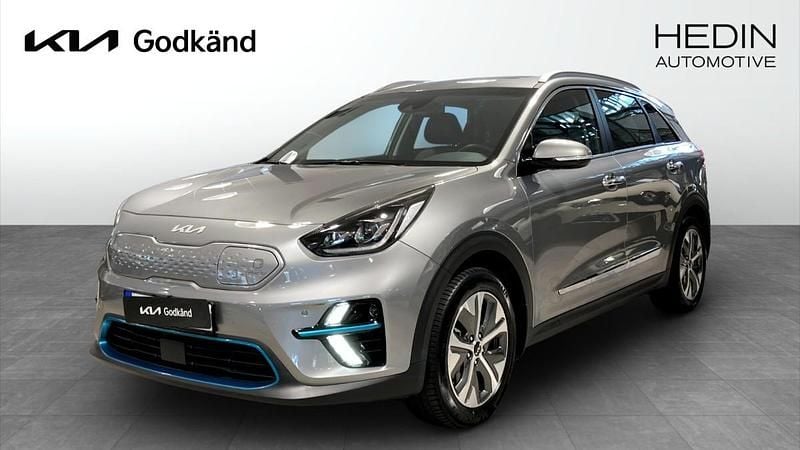 Grå (silver) Begagnad 2022 Kia e-Niro Advance SUV | 272 900 kr (Bra pris) - Bild 1/4