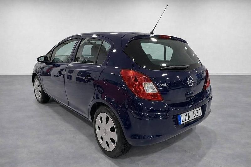 Begagnad Opel Corsa 90 HK (66 kW) 2009 Blå Halvkombi