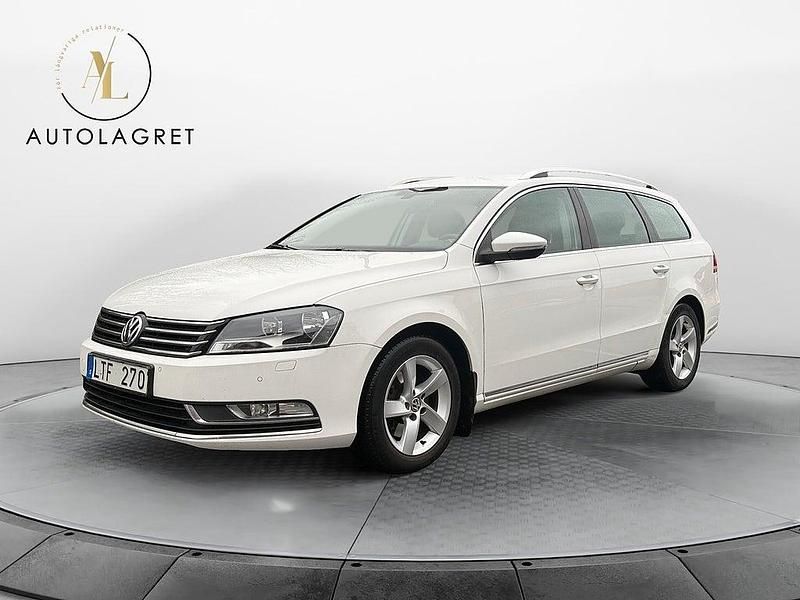 Vit Begagnad 2011 VW Passat Kombi | 44 900 kr (Marknadspris) - Bild 1/4