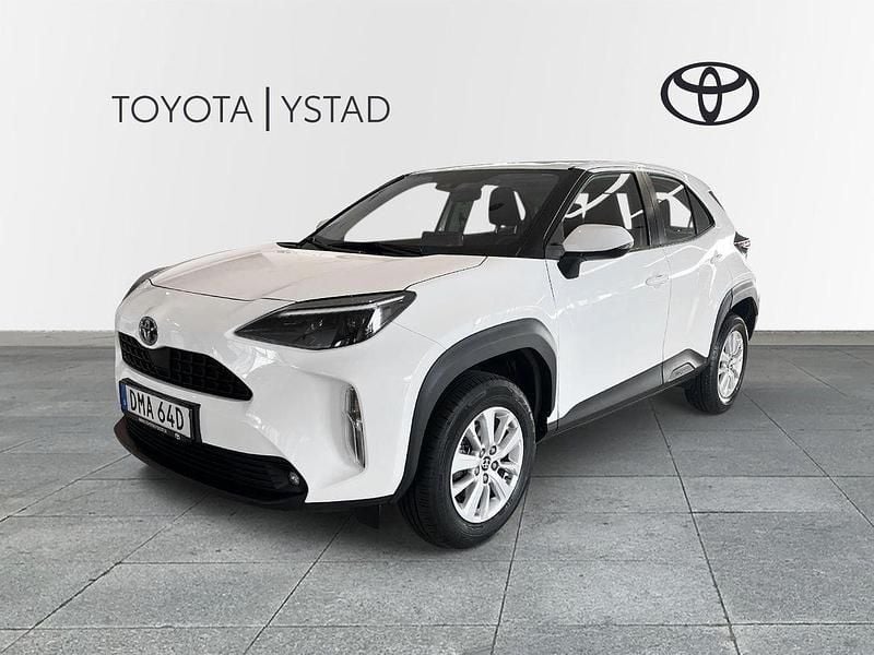 Vit Begagnad 2022 Toyota Yaris Cross Active SUV | 274 000 kr (Marknadspris) - Bild 1/3