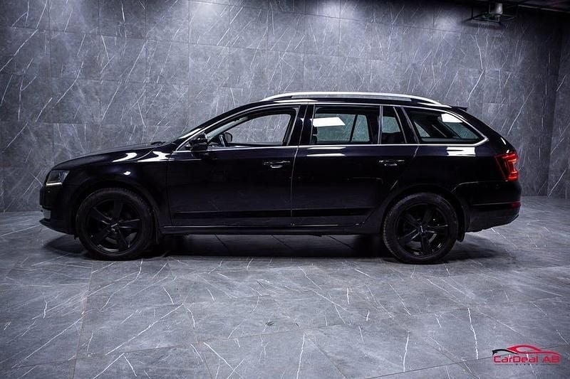 Begagnad Skoda Octavia Business Line 150 HK (110 kW) 2014 Svart Halvkombi