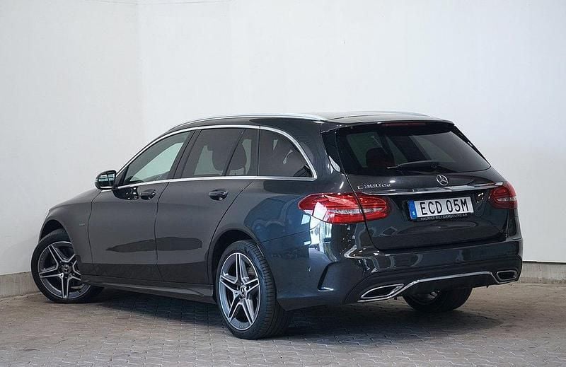 Begagnad Mercedes C300e AMG line 306 HK (225 kW) 2020 Grå Kombi