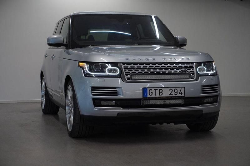 Grå Begagnad 2013 Land Rover Range Rover SUV | 299 900 kr (Marknadspris) - Bild 1/4