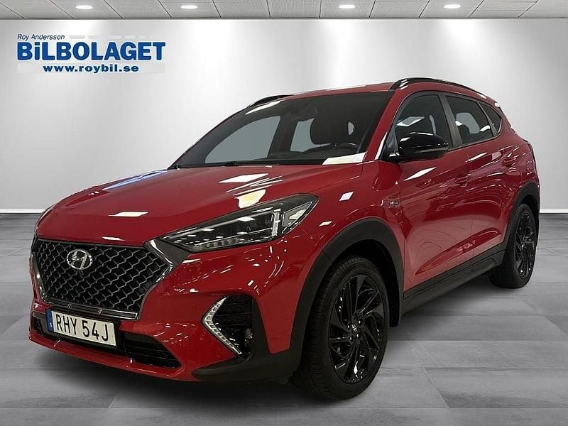 Röd Begagnad 2019 Hyundai Tucson N Line SUV | 189 900 kr (Dyr) - Bild 1/4