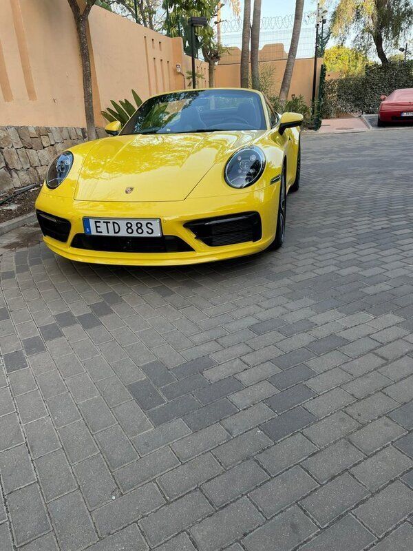 Begagnad 2023 Porsche 911 Carrera 4S Cabriolet Cab | 1 700 000 kr - Bild 1/4