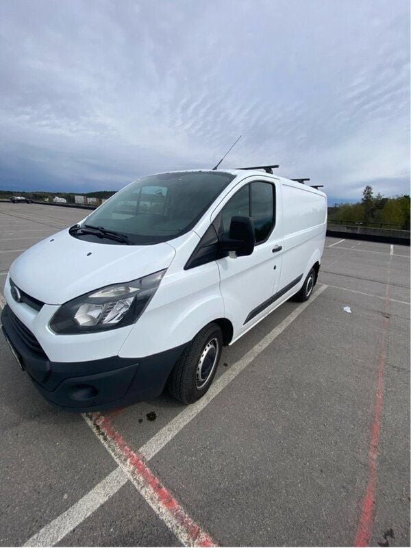 Vit Begagnad 2015 Ford Transit Custom | 76 000 kr (Marknadspris) - Bild 1/4