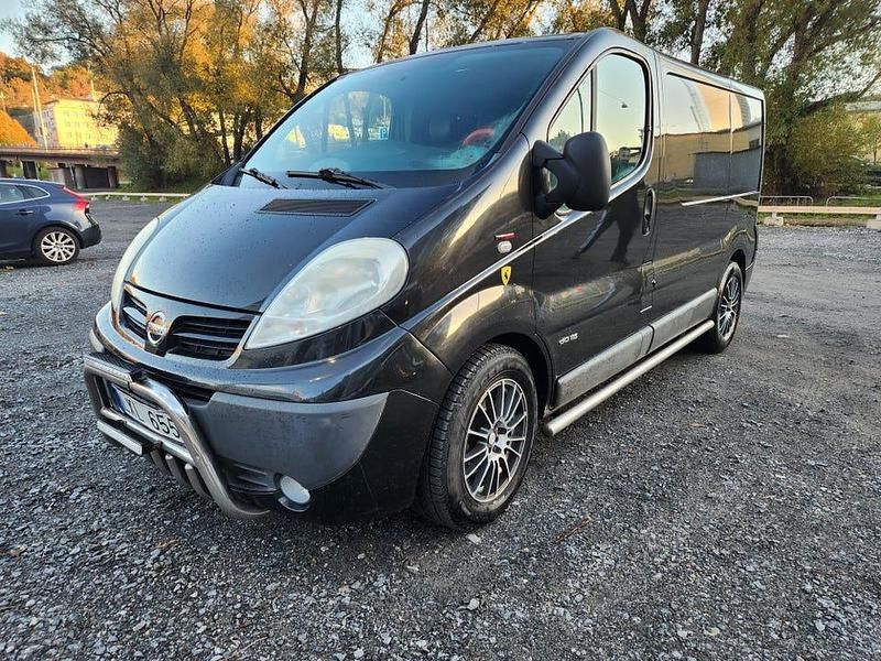 Begagnad Nissan Primastar 114 HK (83 kW) 2012 Svart Minibuss