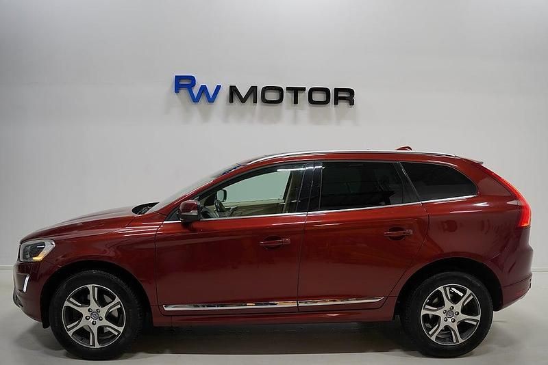 Begagnad Volvo XC60 Summum 215 HK (158 kW) 2013 Röd SUV